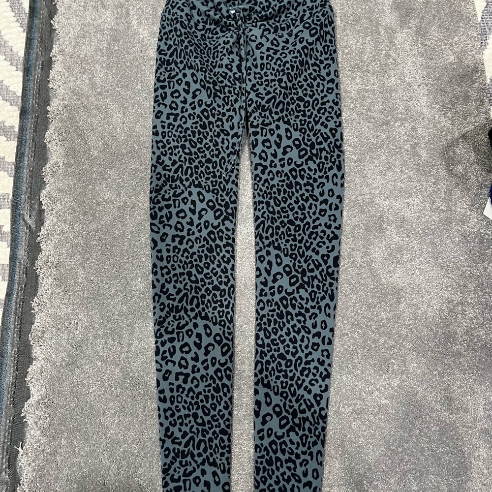VS Pink Gray Leggings Vertical Drawstring Animal Print High‎ Rise